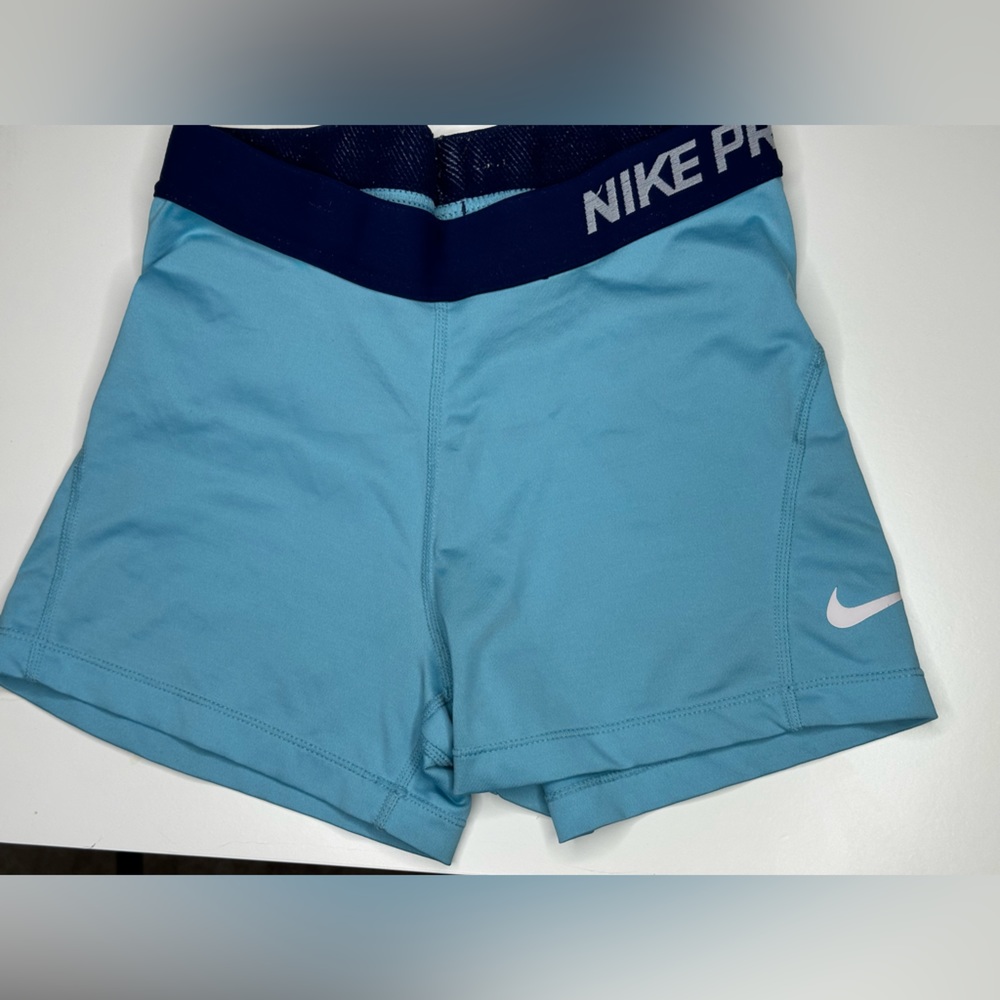 Nike pro